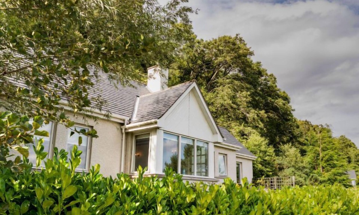 Lewiston House | Vacation home Ness Side in Drumnadrochit - 2 persons, 1 bedrooms