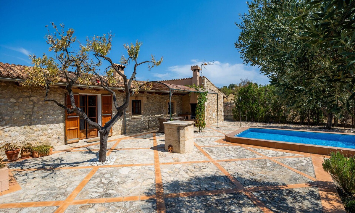 Selva Villa | Villa 'Auxella Petit' with Mountain View, Wi-Fi and Air Conditioning