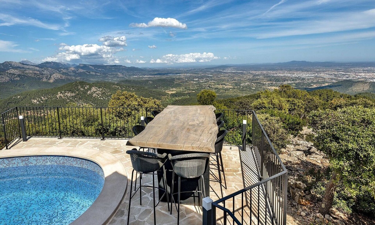 Urbanitzacio Es Verger Villa | Villa 'Carlini' with Sea View, Wi-Fi and Air Conditioning