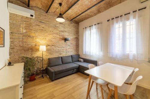 Collblanc y La Torrassa Apartment | Villa Conde Boutique