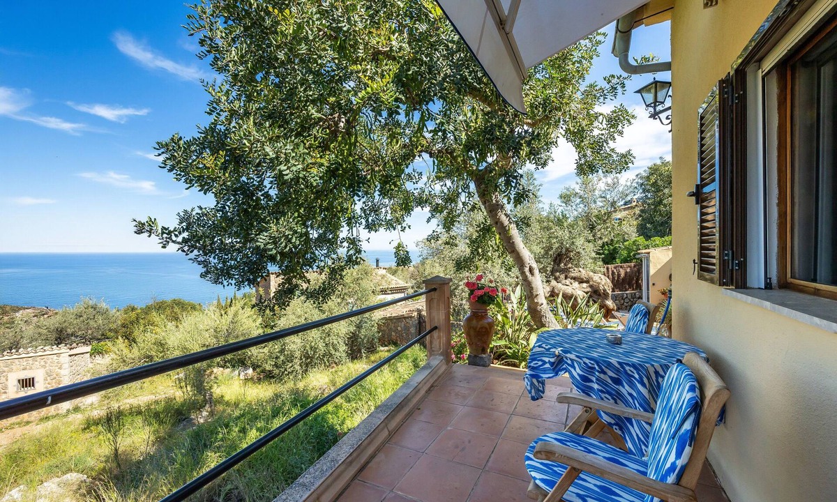 Deia Villa | Villa "Es Porcho" with Private Garden & Wi-Fi