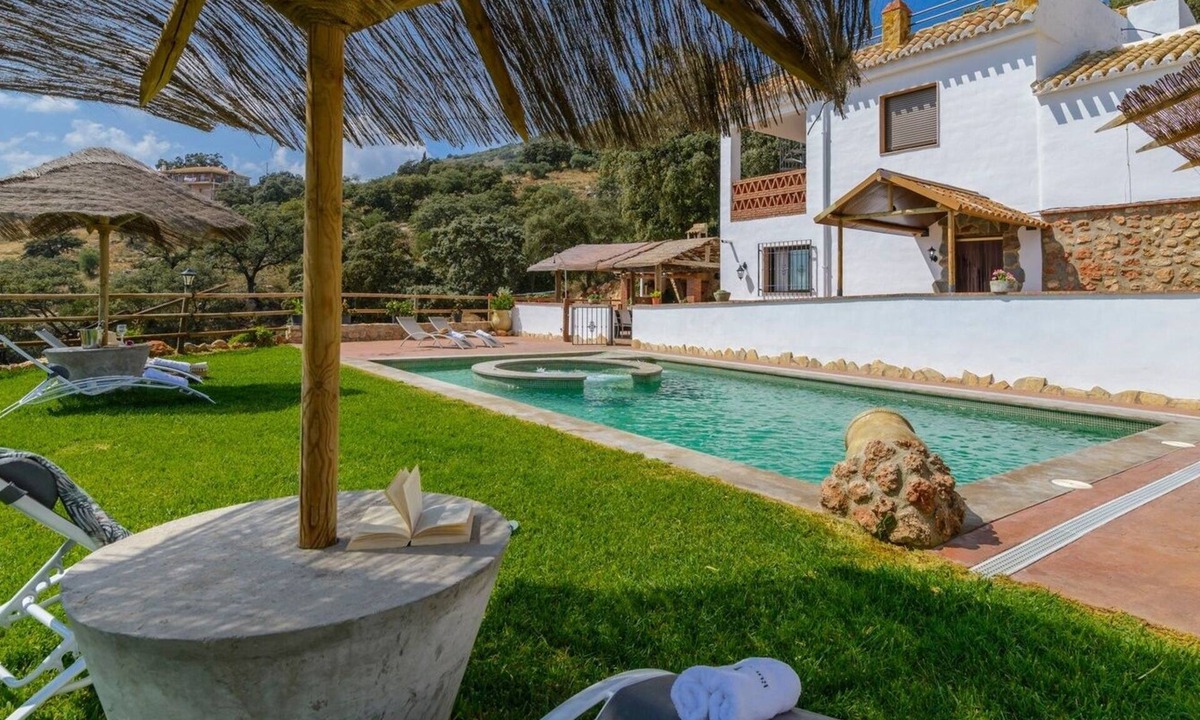 Iznajar Villa | Villa Fraskito Iznájar by Ruralidays