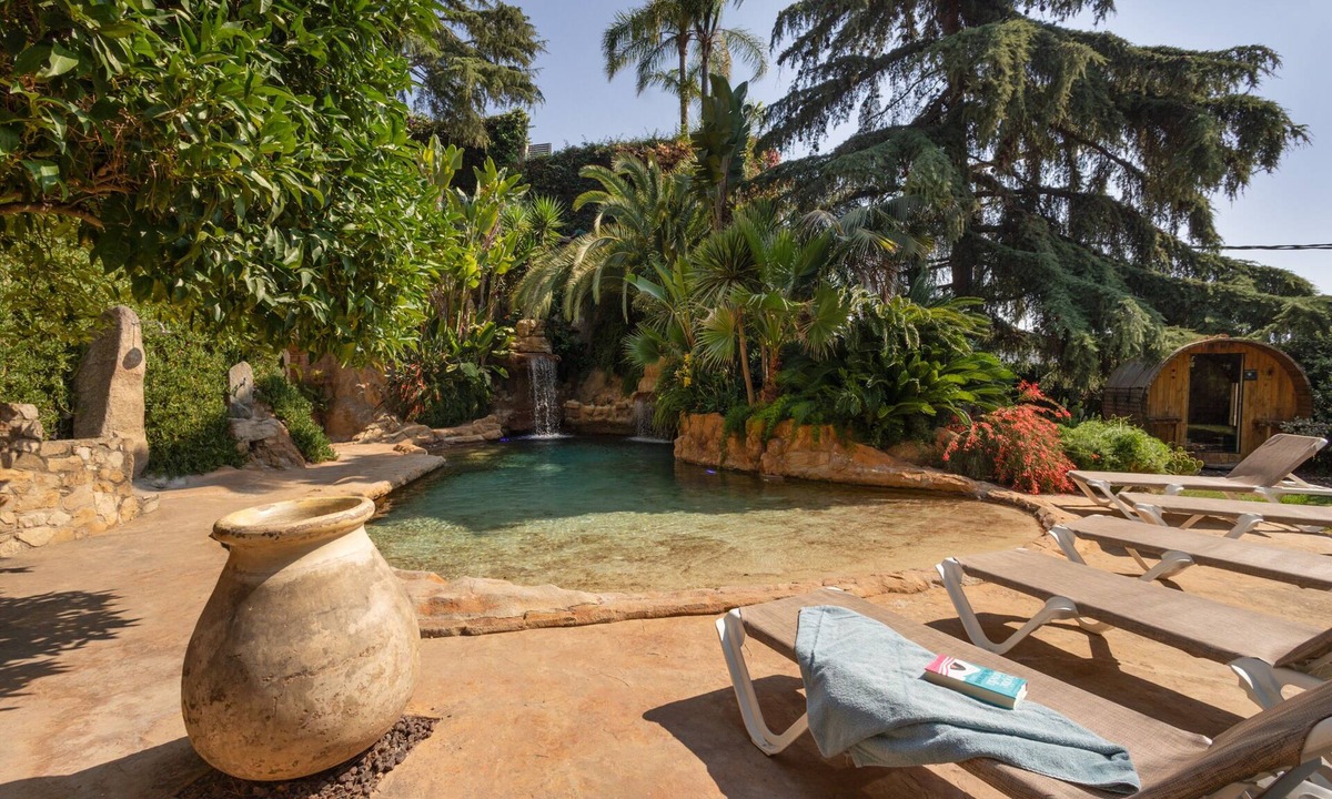 Pineda de Mar Villa | Villa 'Juli' with Mountain View, Wi-Fi and Air Conditioning