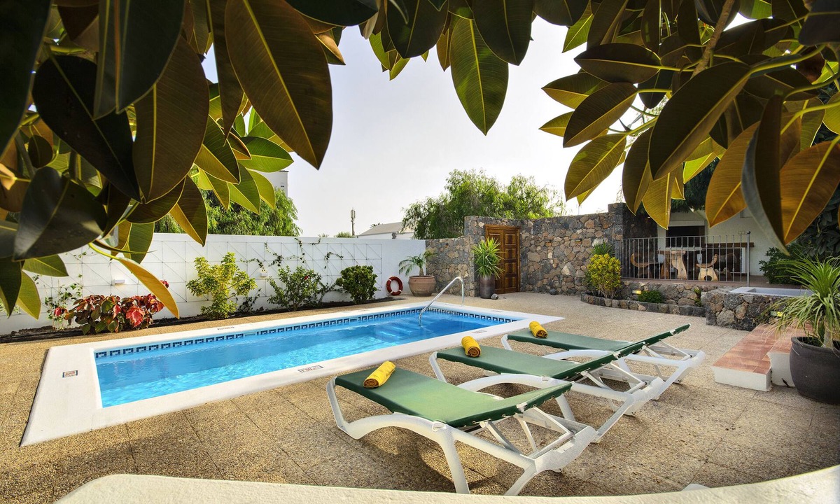Los Mojones Villa | VILLA LA RETREAT. A unique place you will remember