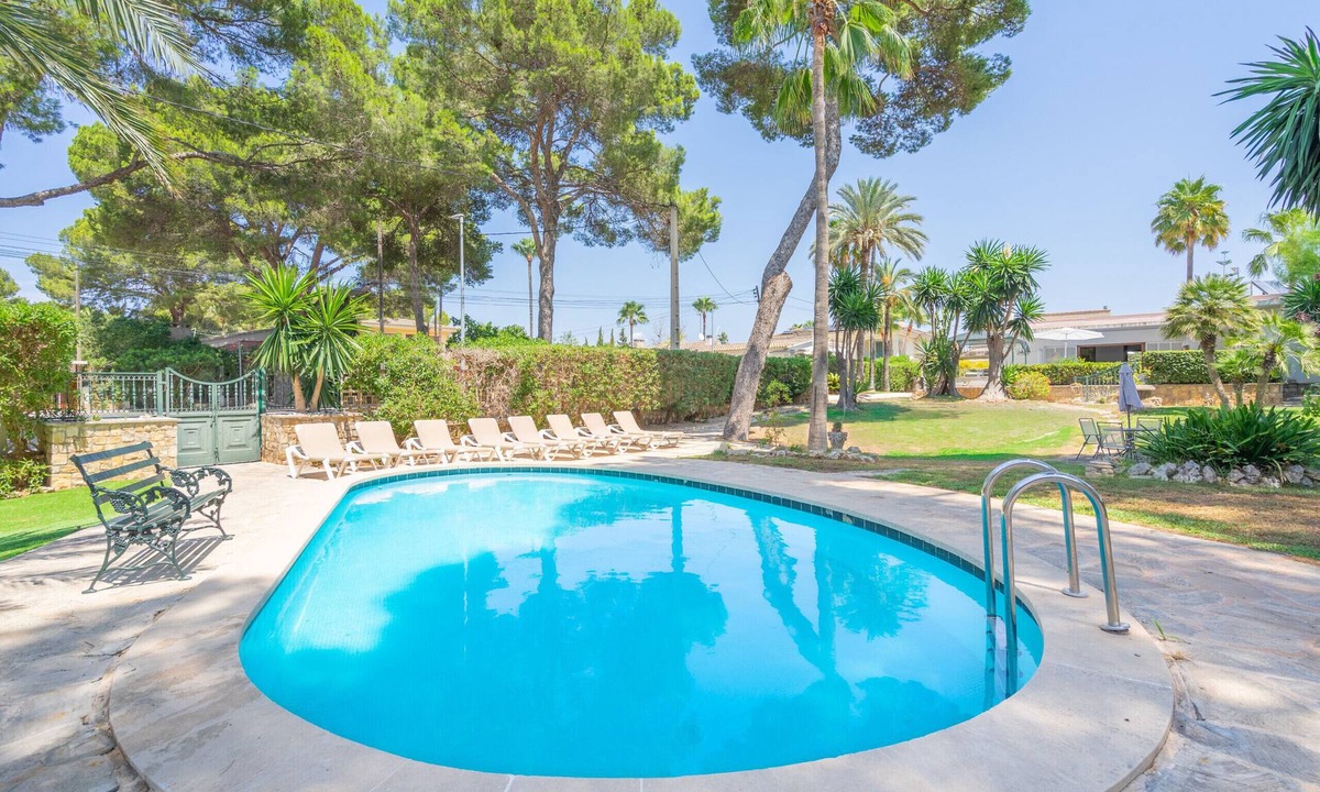 Les Meravelles Villa | Villa Santander - with private swimming pool