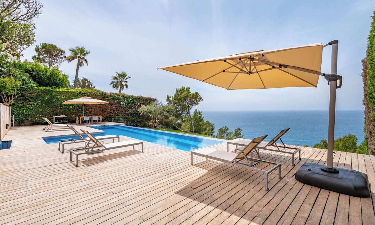 Maioris Decima Villa | Villa Spa Beachfront Pool - Herce Property