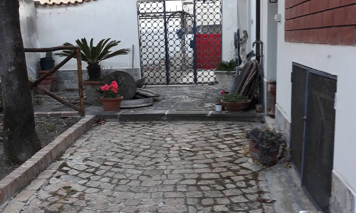 Boscotrecase House | Villa Teresa b and b. Located, a few km. from the best tourist locations