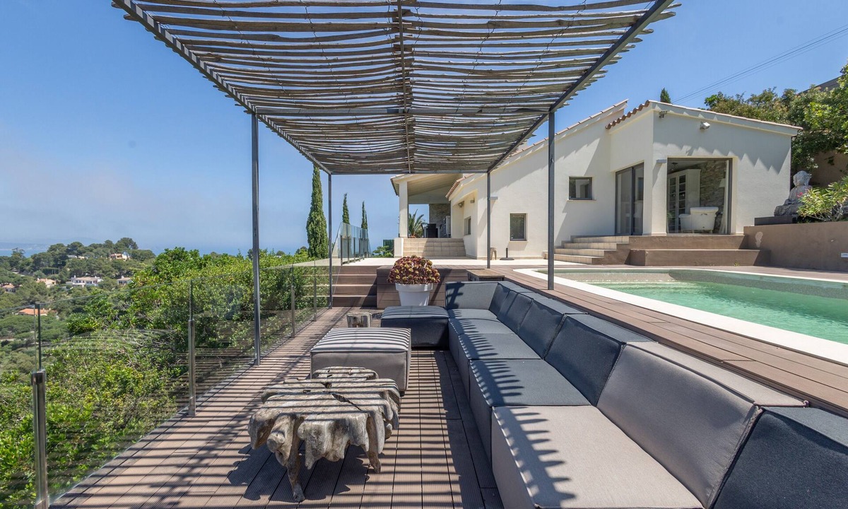 Sa Riera House | Villa with Pool and Spectacular Sea Views