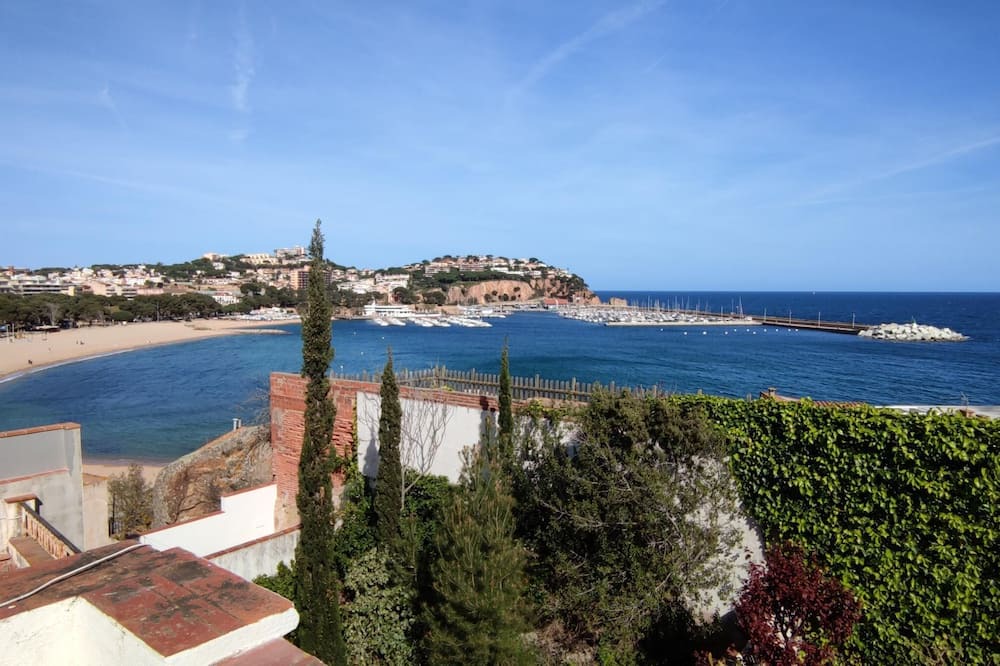 Sant Feliu de Guixols Ski Chalet | VILLAS COSETTE CASA BAHIA Rental in Sant Feliu de Guíxols