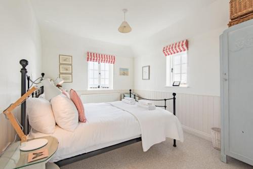 Martin House | Violet Cottage