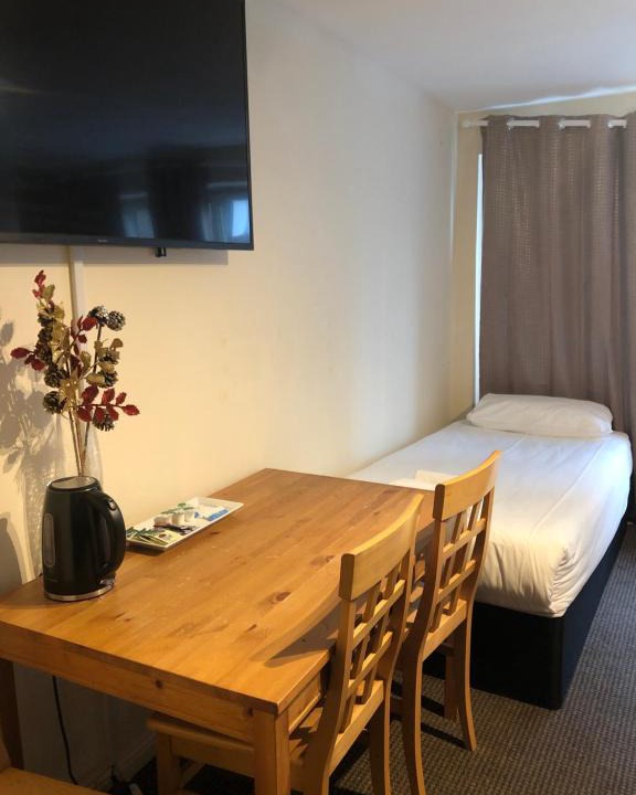 Tradeston House | Wallace Budget rooms