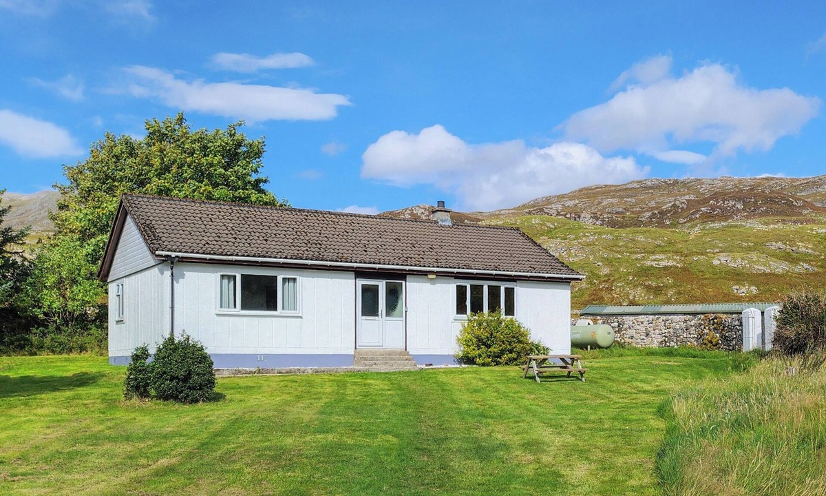 Inchnadamph Cottage | Walled Cottage - UK49097