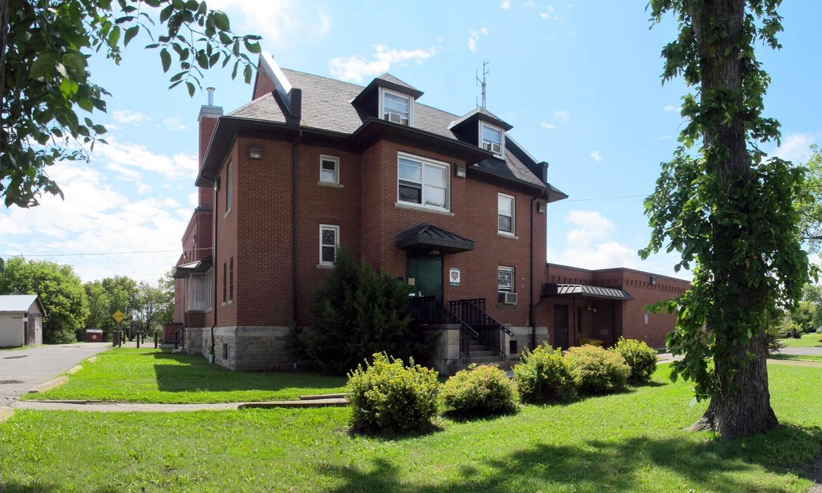 Sault Ste. Marie Apartment | Wardens Quarters: 2 Bedroom Apt