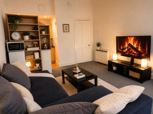 Leith Apartment | Warm & Spacious 2BR Edinburgh Stay