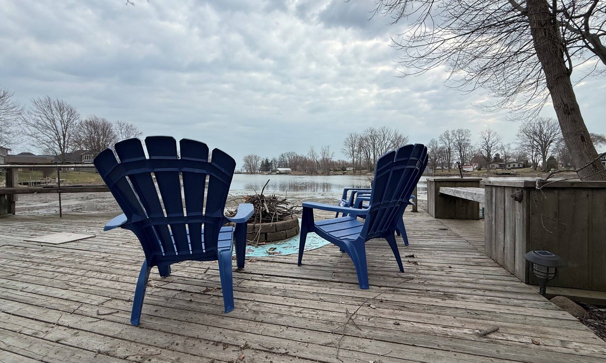 Wheatley Cottage | Waterfront Cottage | Creek, Dock & 5-Min Walk to Lake Erie & Wheatley Park