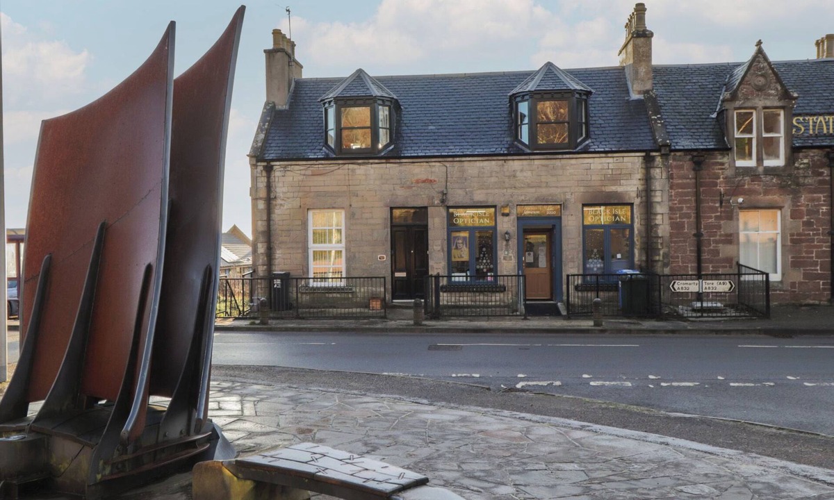 Avoch Cottage | Wee Flat