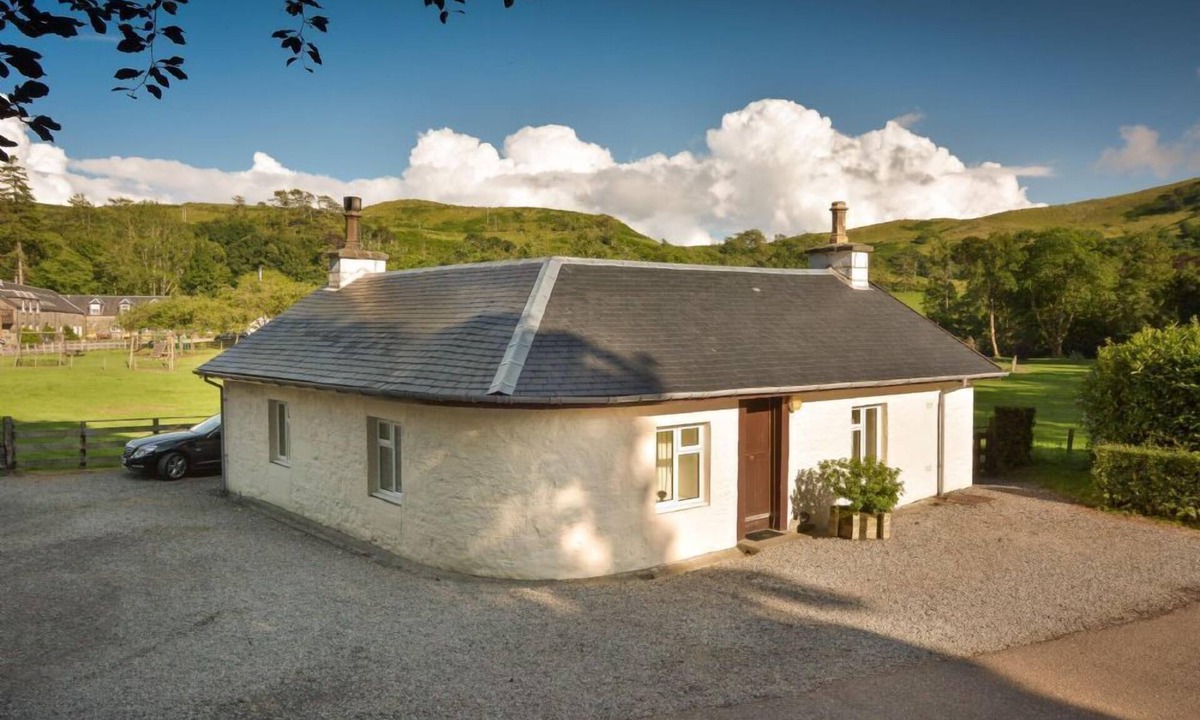 Slate Islands Cottage | Weighbridge Cottage - a detached cottage with open fire and private garden