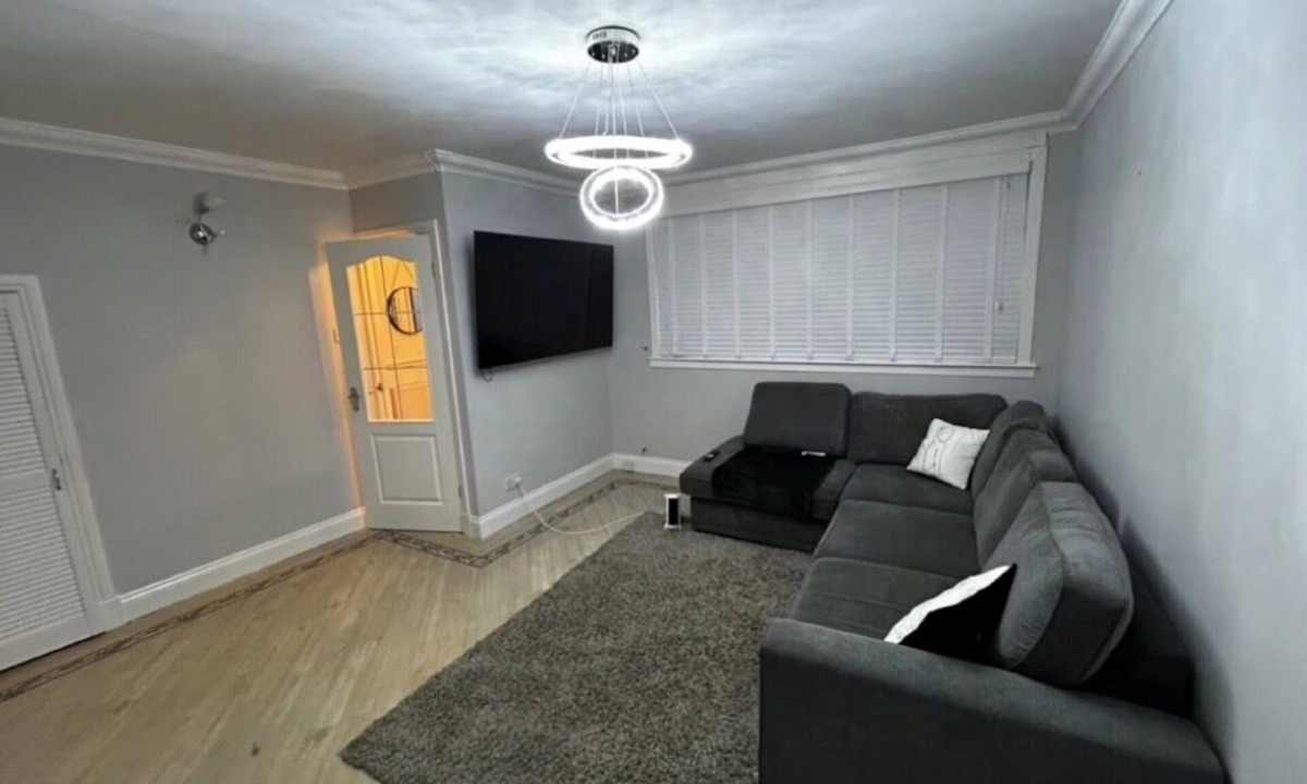 Larkhall House | Welcome to Alba Home – Your Perfect Home Away from Home