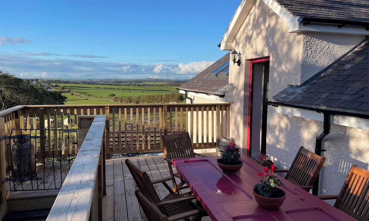 Ochiltree Apartment | West Coast Whistlestop – Charming hideaway in the Ayrshire countryside