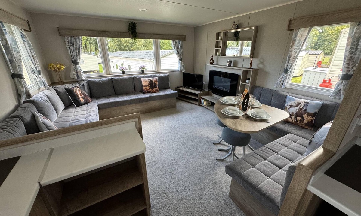 Berwick-upon-Tweed Apartment | West Lawn 47 Haggerston Castle Paddock Views