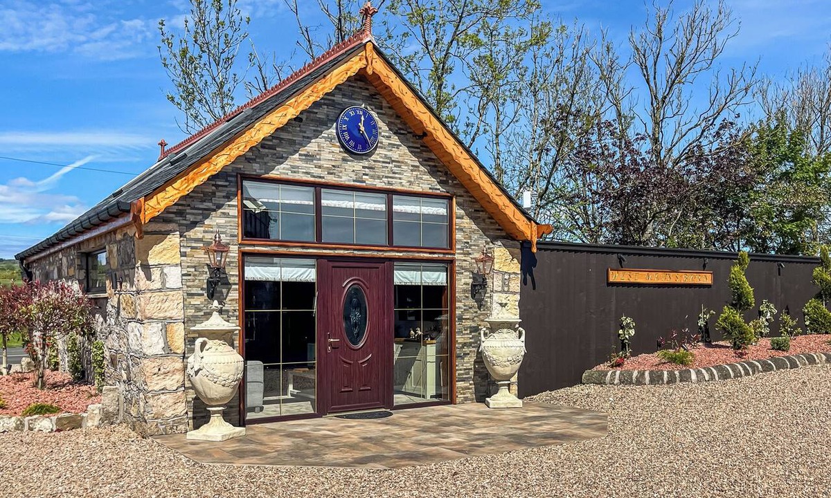 Kilbirnie Cottage | West Mains Barn - UK51957