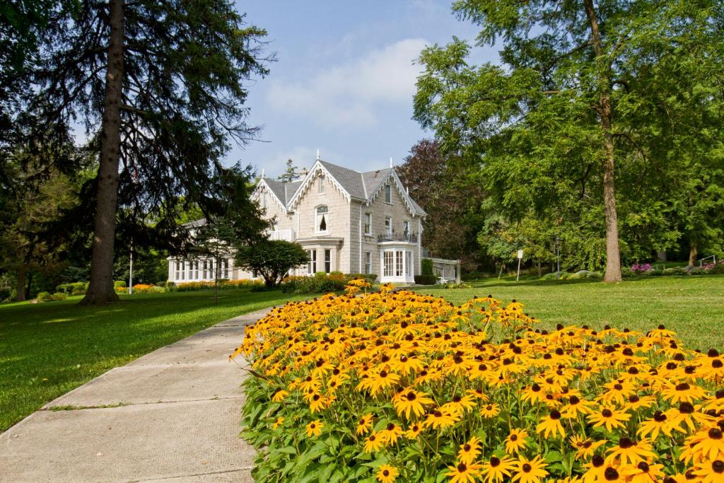 St. Mary's Hotel | Westover Inn