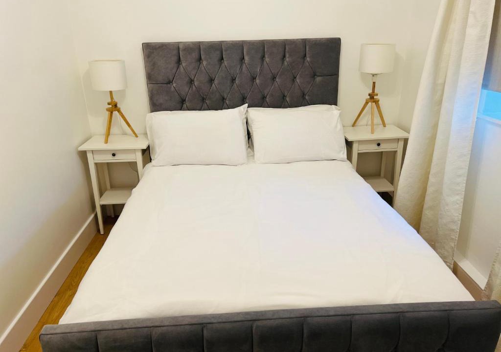 Dumbarton Apartment | Whiteley's Cottages