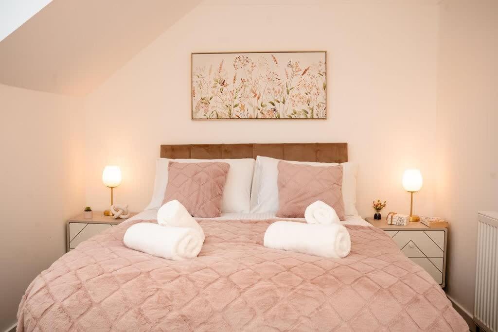 Muthill House | Willoughby Cottage - Rustic Retreat in Crieff