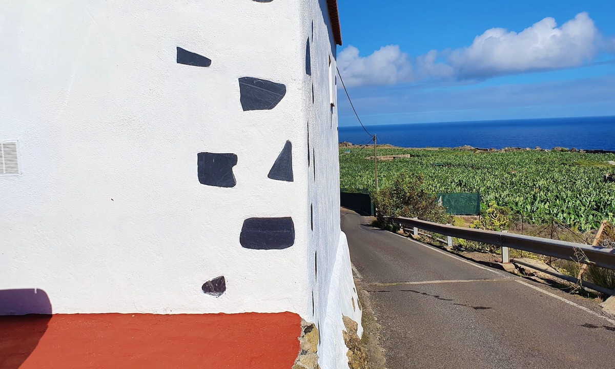 La Guancha House | Wind Puddle Rustic House