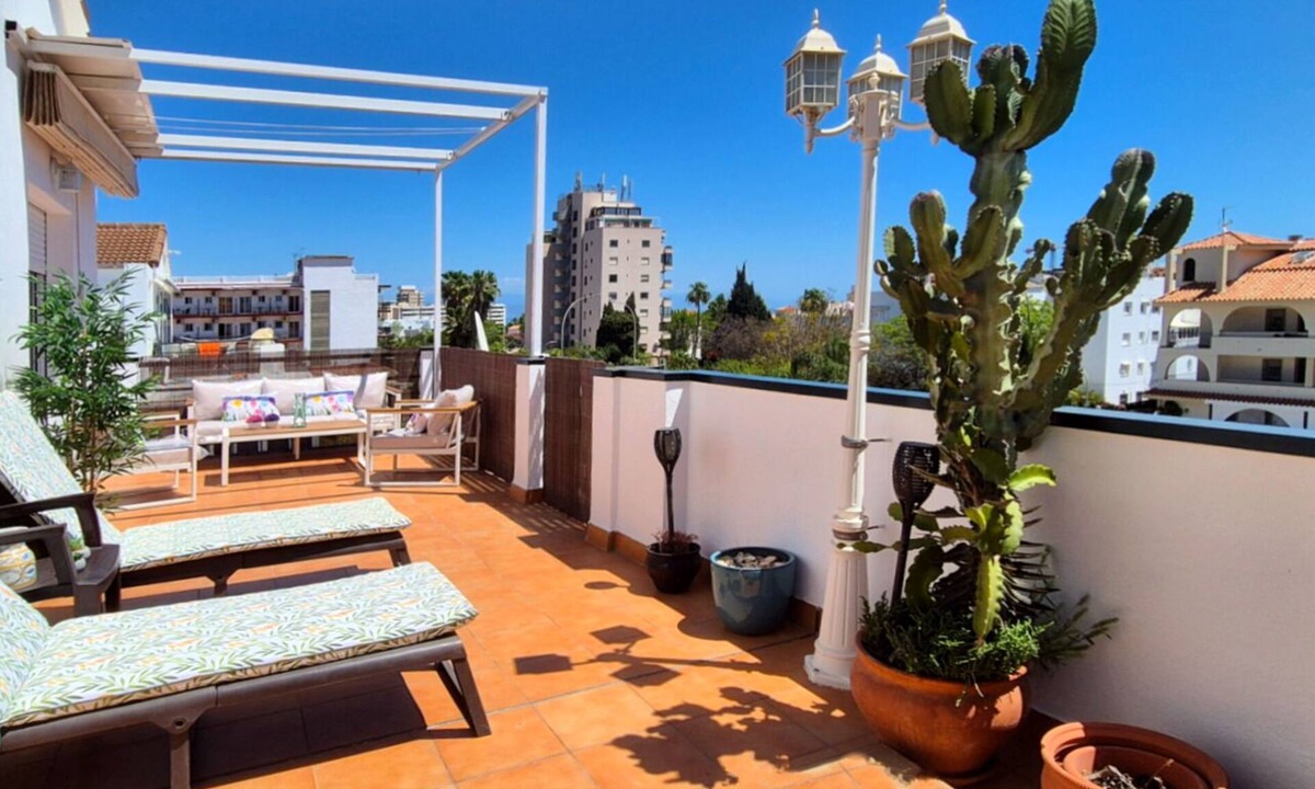 Carihuela Apartment | Wonderful apartment with terrace in La Carihuela - Torremolinos