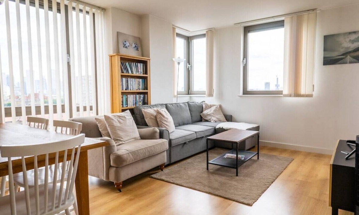 Shadwell Apartment | Wonderful Apartment in Shadwell