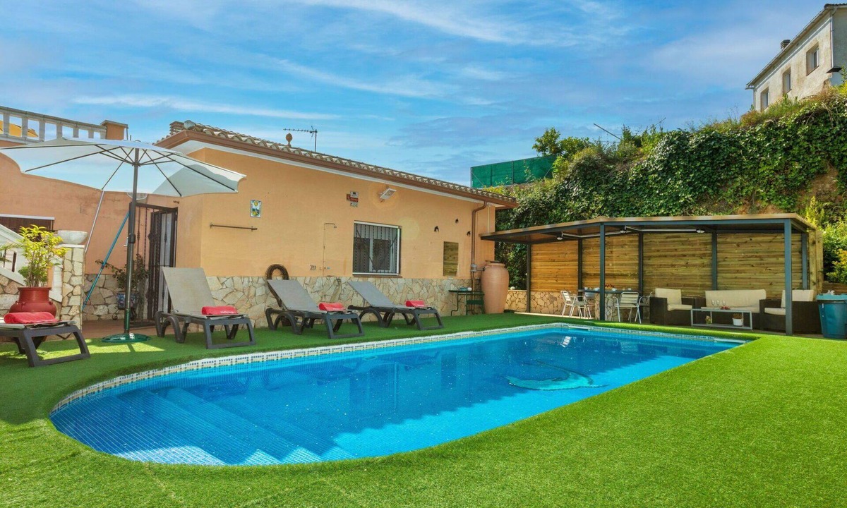 Macanet de la Selva House | Wonderful private villa for 6 people with A/C, private pool, WIFI, TV, terrace and pets allowed
