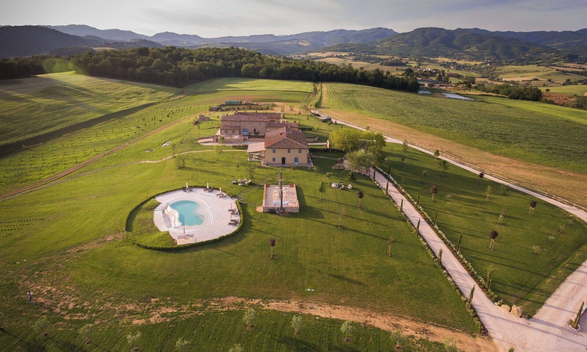 Scarperia e San Piero Villa | Wonderful private villa for 14 guests with WIFI, A/C, private pool, veranda and panoramic view