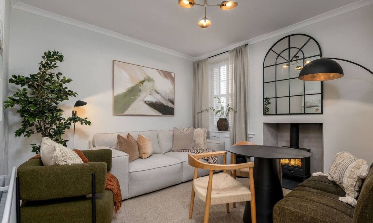 Dalavich Apartment | Woodland Hideaway Near Stirling