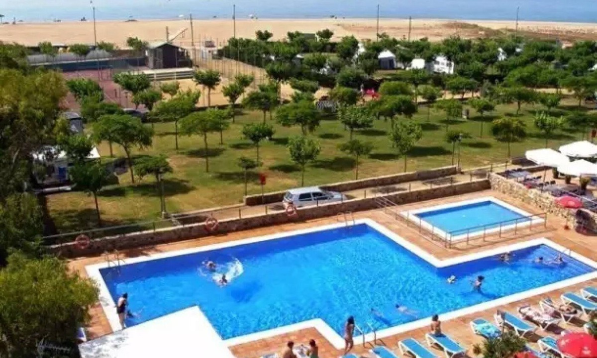 Malgrat de Mar House | ZEcamping 4 étoiles piscine animations locatif TV BBQ clim 27m2 6 pers