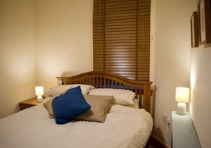 2 Bedroom Apartment With Parking In Edinburgh