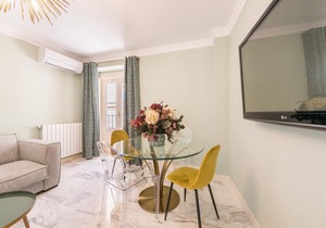 Bright 2 bedroom Apartment in La Latina