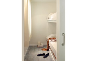 CLASSBEDROOM BARCELONA BEACH III