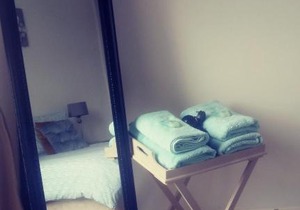 Edinburgh flat sleeps 4, free WiFi & parking