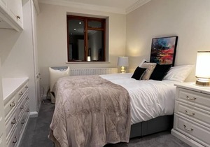 Large 4 bedrooms home in London