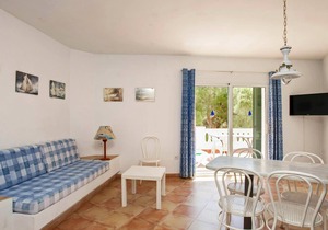 One-Bedroom Apartment Sea View located 50m from the beach.