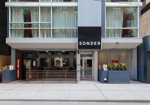 Sonder The Slate | Stellar King Suite w/Balcony