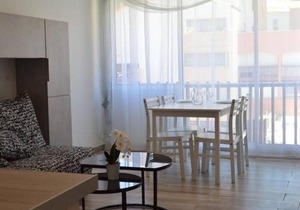 Studio rénové avec parking à 850m de la plage, proche port et commerces - Cap d'Agde - FR-1-249-252