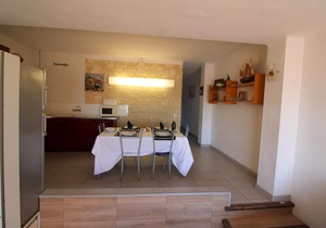 Three bedroom apartment with sea views