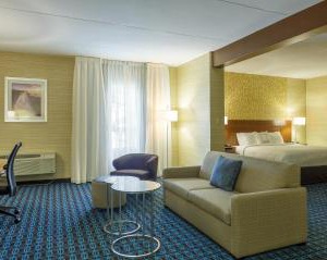 Fairfield Inn 