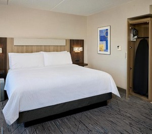 Kitchener Inn Suites 