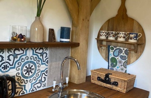 Godalming House | Boutique Barn in Surrey Hills