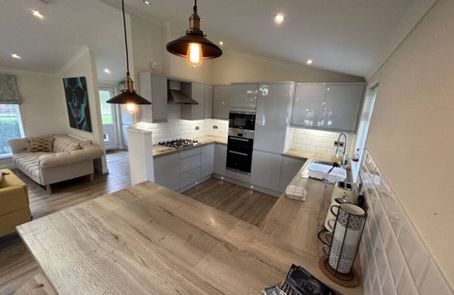 Congleton Cabin | Relaxing Woodland Retreat