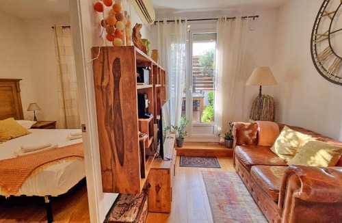 El Guinardo Apartment | Àtic Trobador