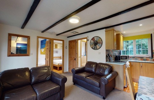 St Erth Praze Cottage | 01 Tudor Court, Tolroy Manor